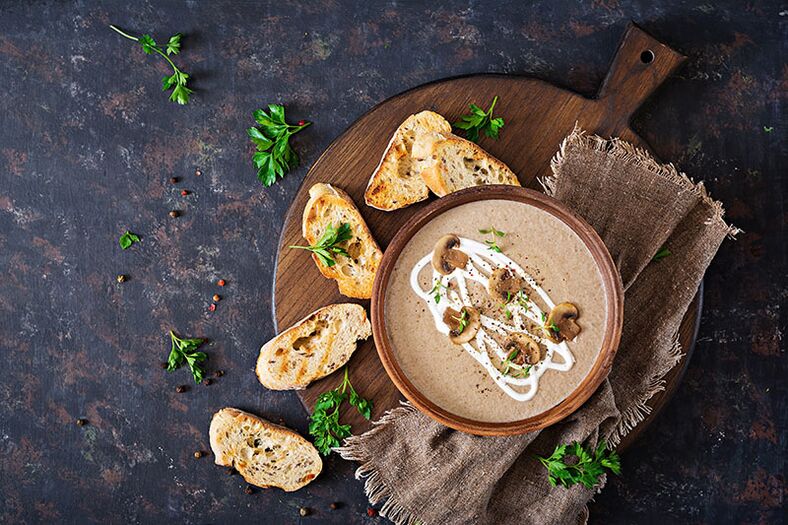 Mushroom soup - a fragrant dish for a healthy diet