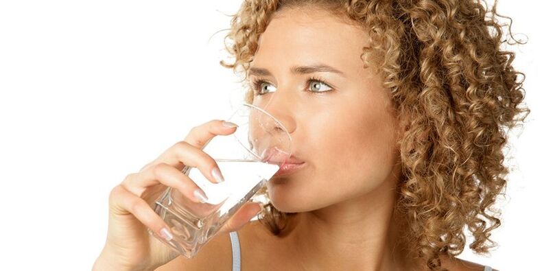 On a drinking diet you must consume 1, 5 liters of purified water, as well as other liquids